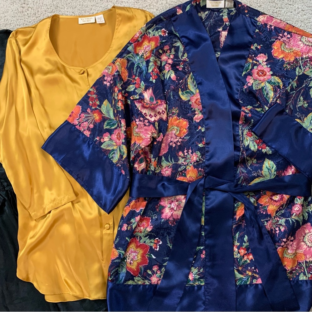 4 Piece LOT Vintage VICTORIAS SECRET Colorful SATIN & LACE Short NIGHTIE Robe - Picture 3 of 5